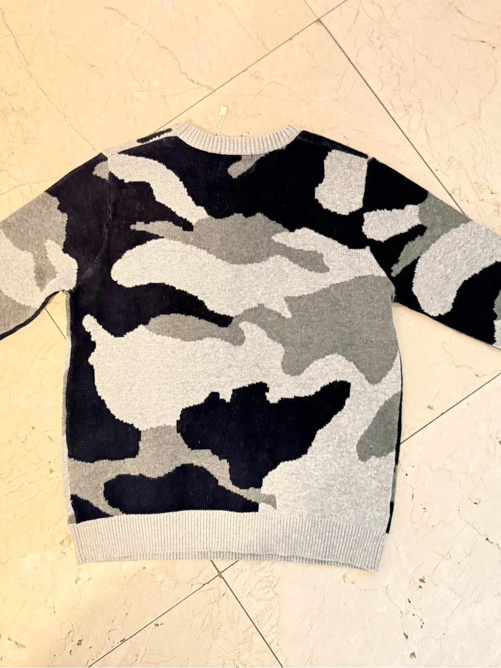 lola Men's Crewneck Camo Sweater in Gray & Black